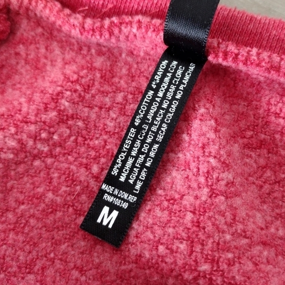 Easy Wear red distressed sweatshirt with ship/kraken sea scene - Picture 9 of 12